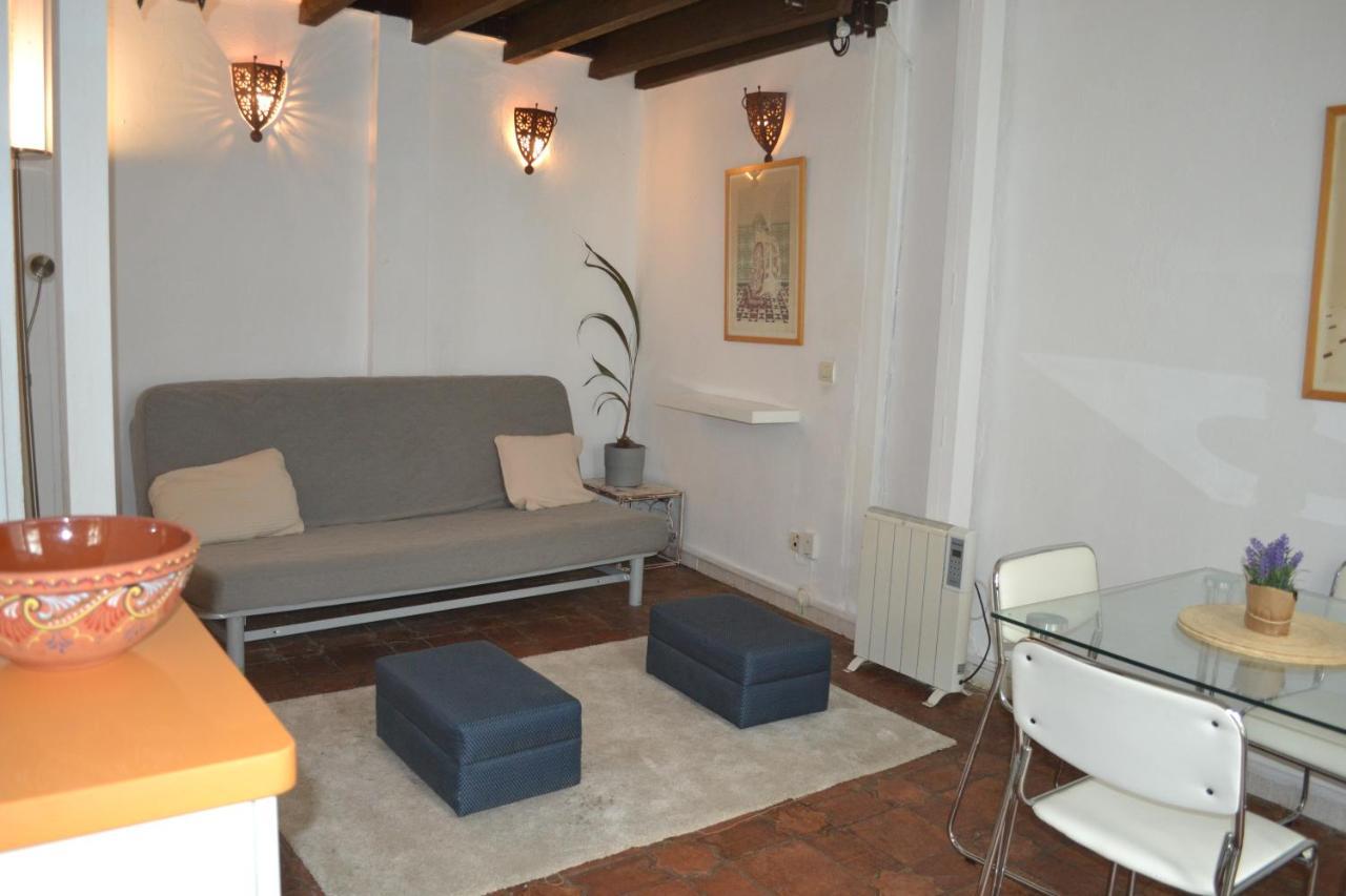 Charming House In Triana,Best City View From Patio Sevilla Exteriör bild